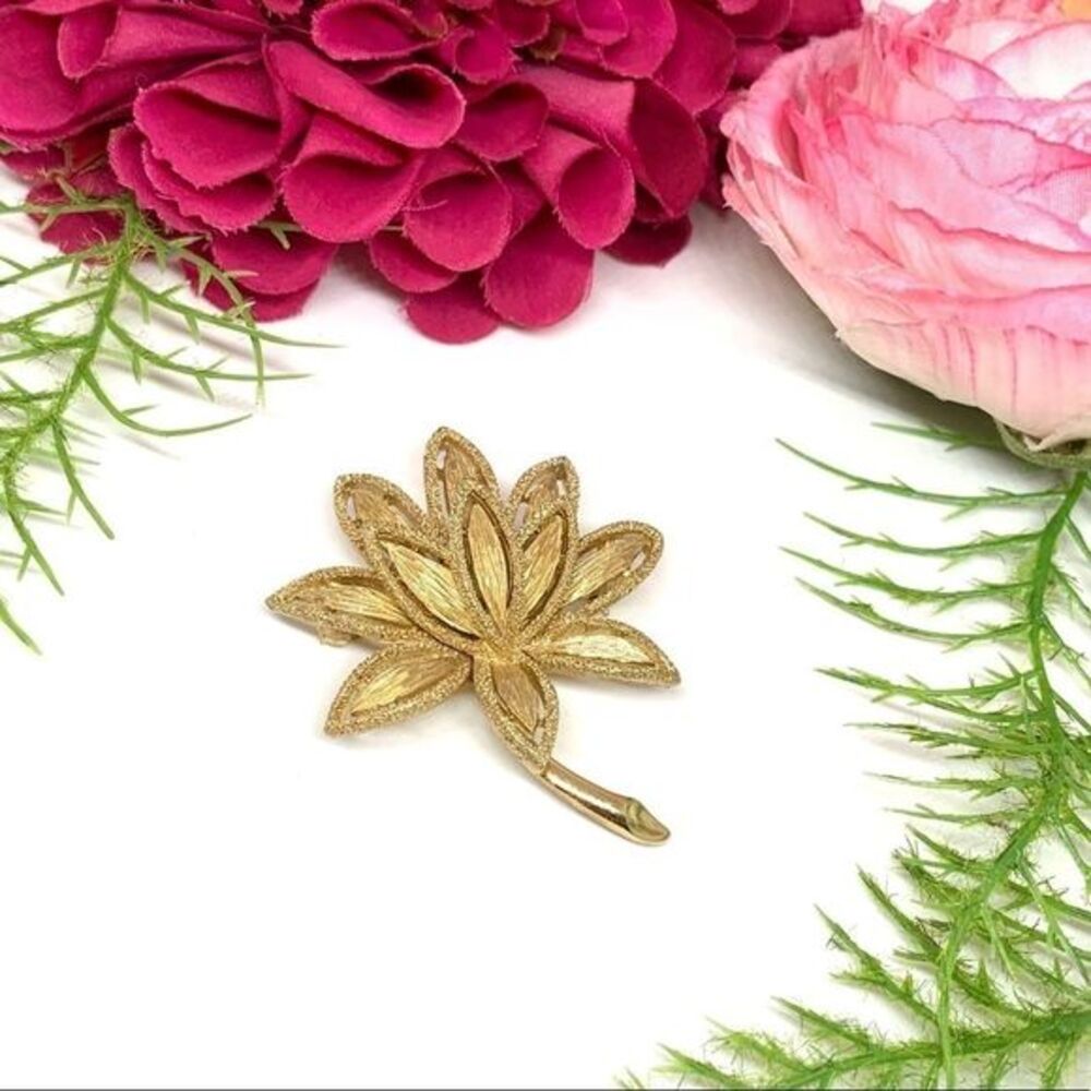 VINTAGE⚜️AVON Vermeil Golden Dandelion Brooch